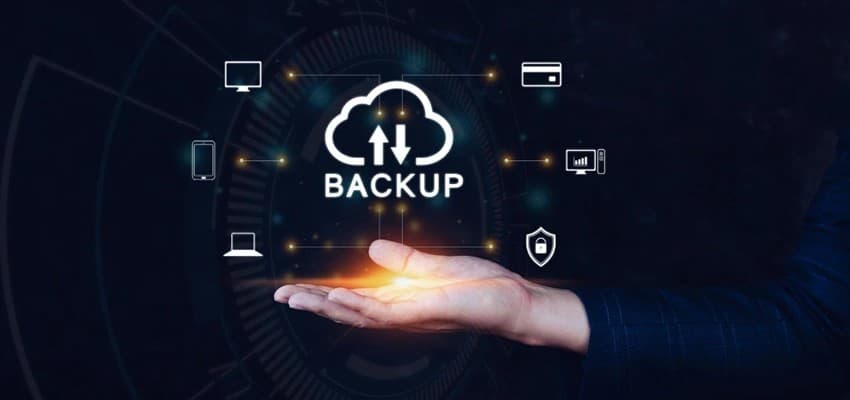 IT technician configuring cybersecurity defenses for a business in Dubai