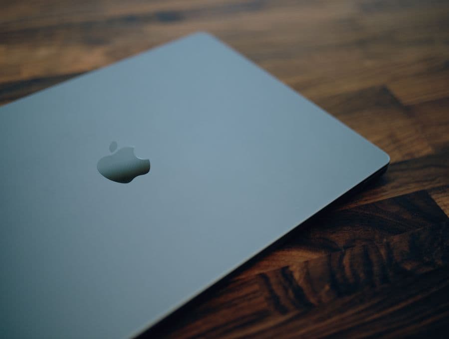 MacBook repair in Dubai — screen, battery and logic board